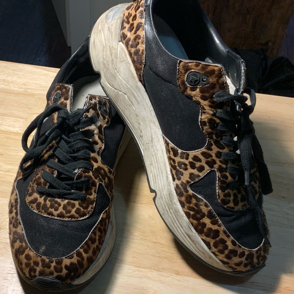 GOLDEN GOOSE. Size 10, Dad Sneakers